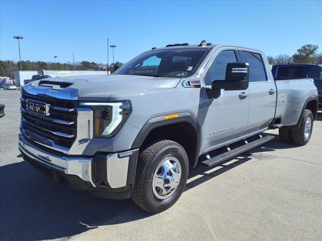 new 2025 GMC Sierra 3500 car, priced at $72,085