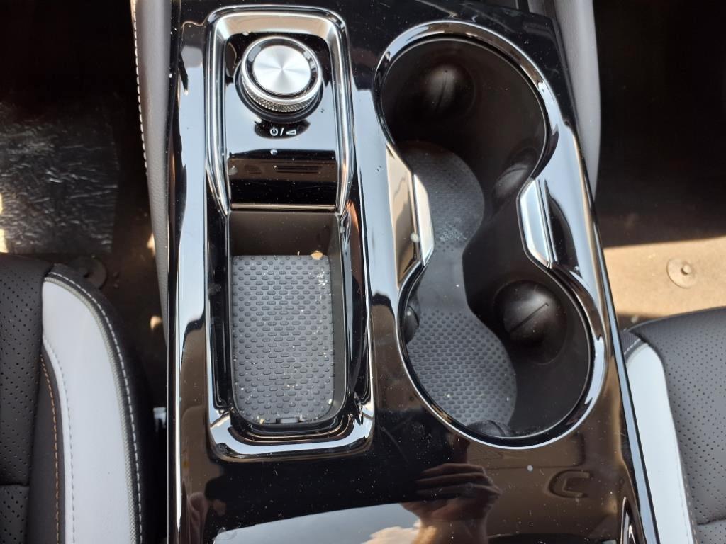 new 2025 Buick Envision car, priced at $41,235