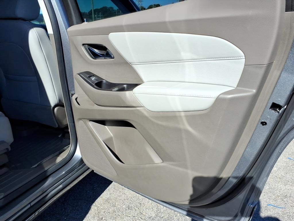 used 2020 Chevrolet Traverse car, priced at $29,505