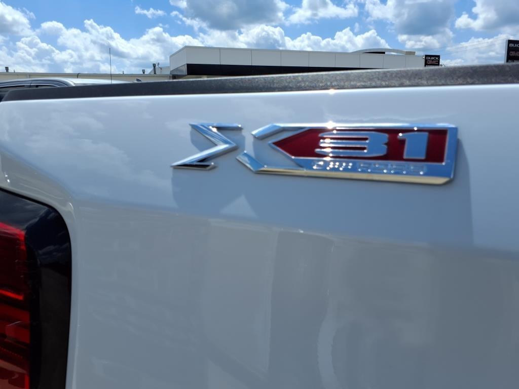 new 2025 GMC Sierra 1500 car, priced at $55,575
