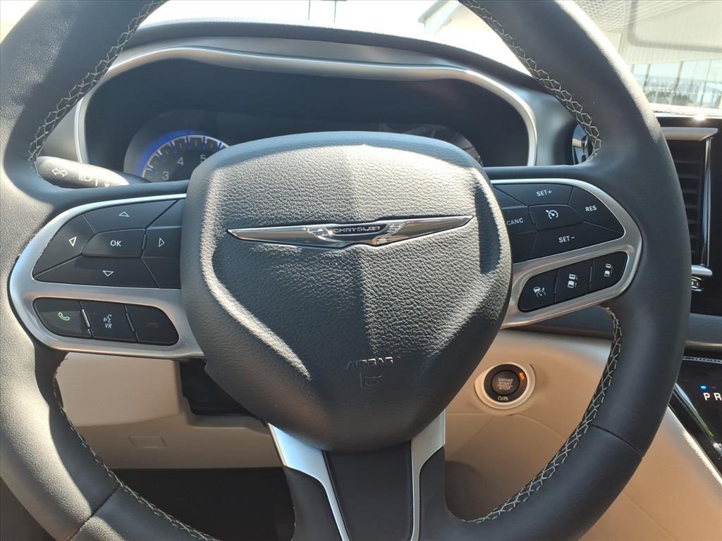 used 2024 Chrysler Pacifica car, priced at $30,988