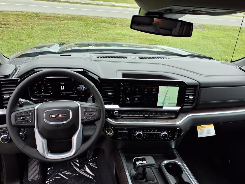new 2025 GMC Sierra 1500 car, priced at $56,070