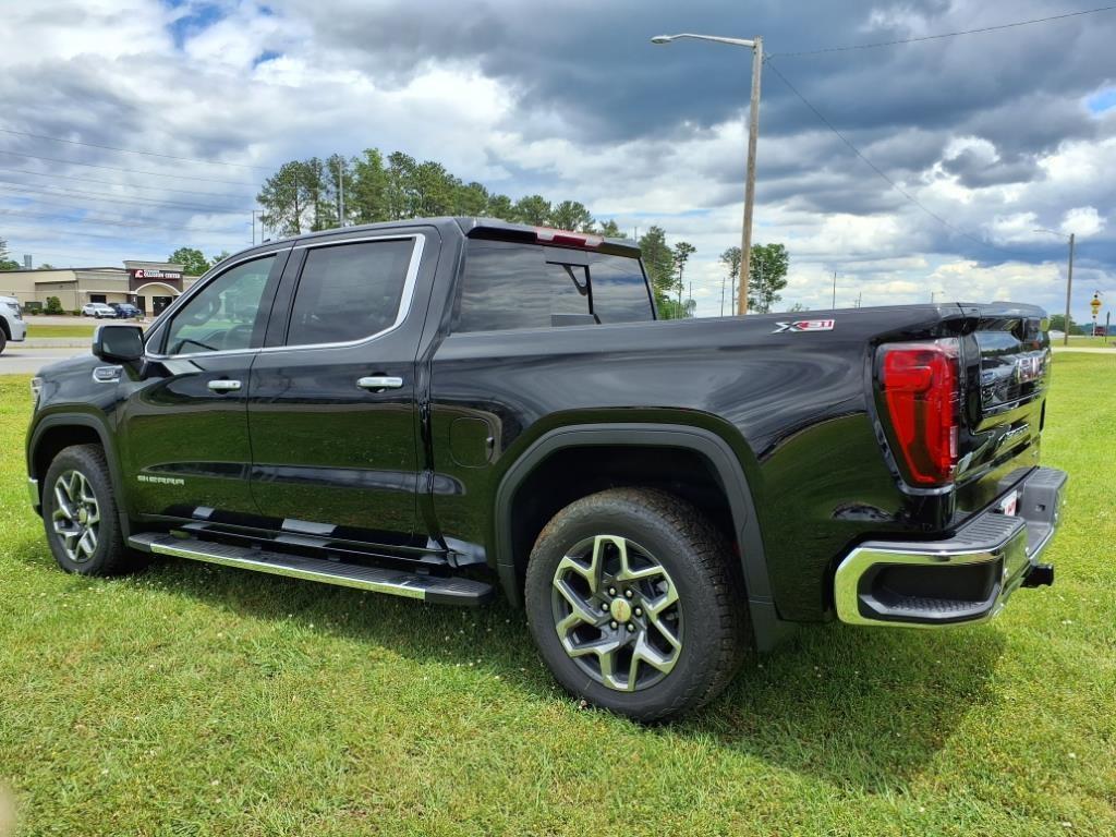 new 2025 GMC Sierra 1500 car, priced at $56,070