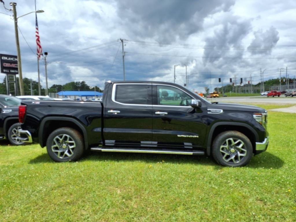 new 2025 GMC Sierra 1500 car, priced at $56,070