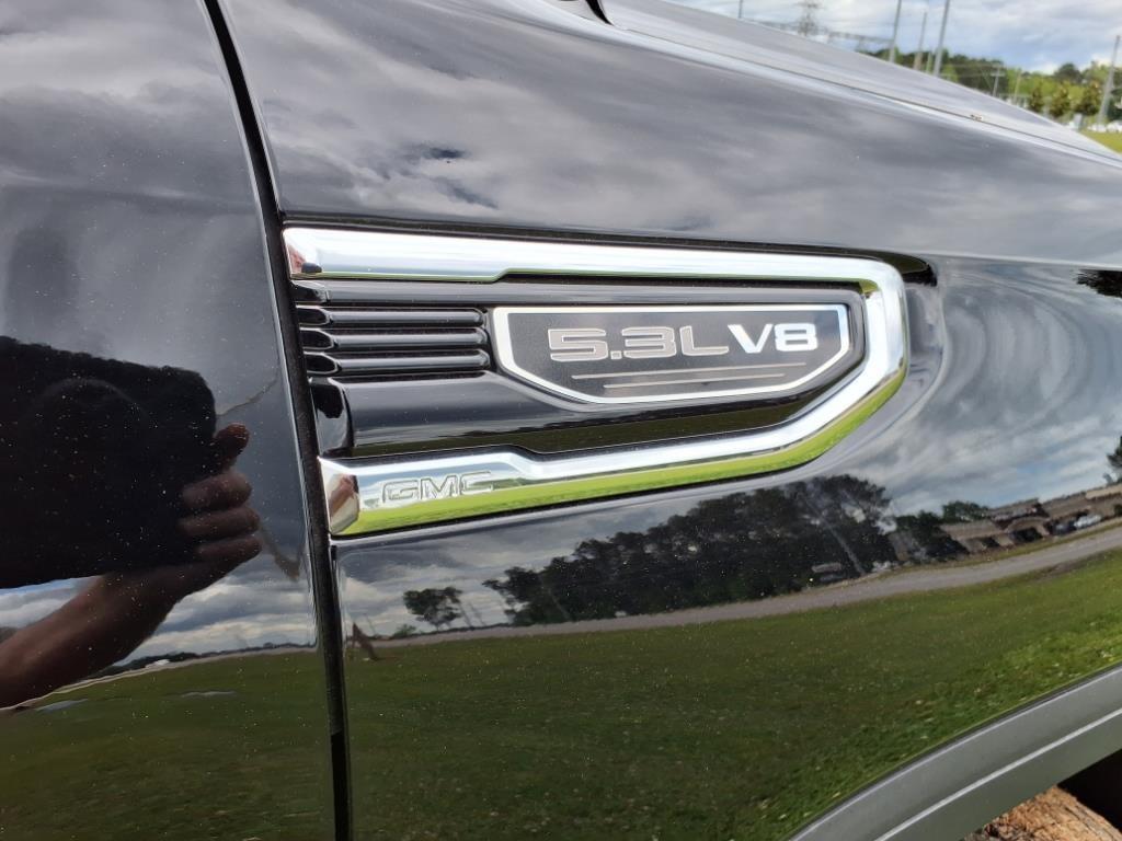 new 2025 GMC Sierra 1500 car, priced at $56,070