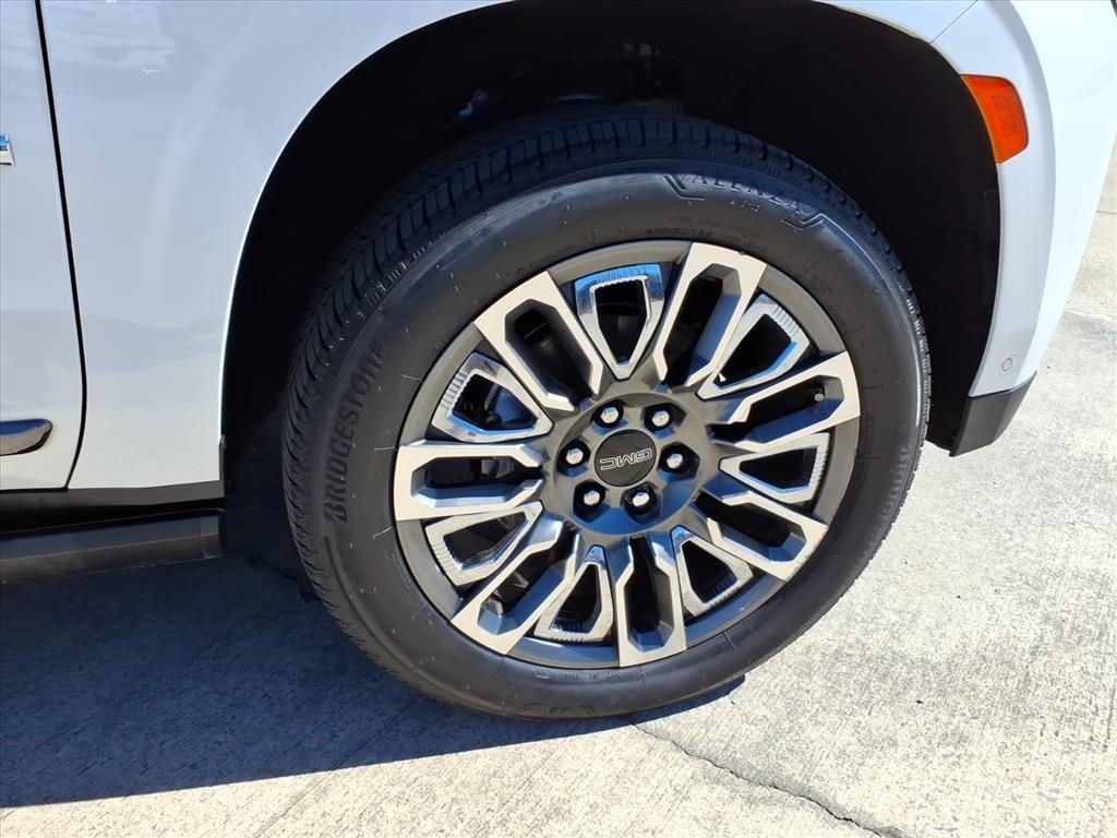 used 2023 GMC Yukon XL car, priced at $68,987