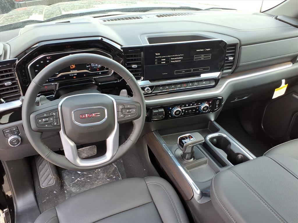 new 2025 GMC Sierra 1500 car, priced at $55,270