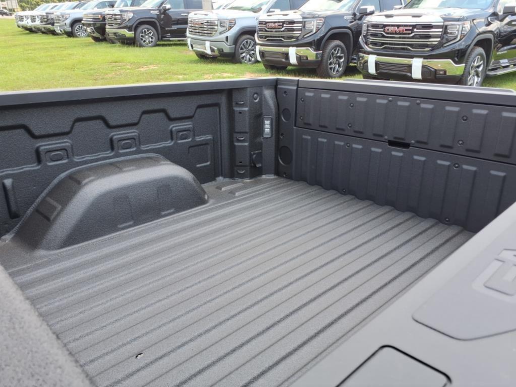 new 2025 GMC Sierra 1500 car, priced at $55,770
