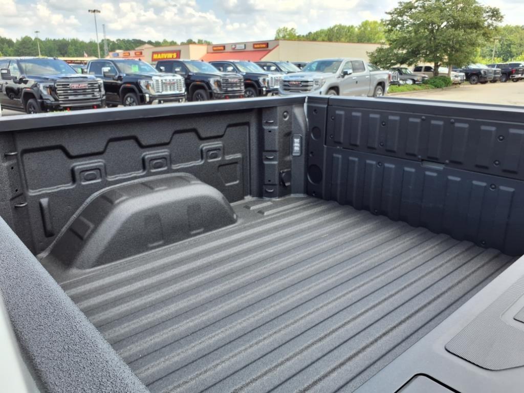 new 2025 GMC Sierra 1500 car, priced at $55,275