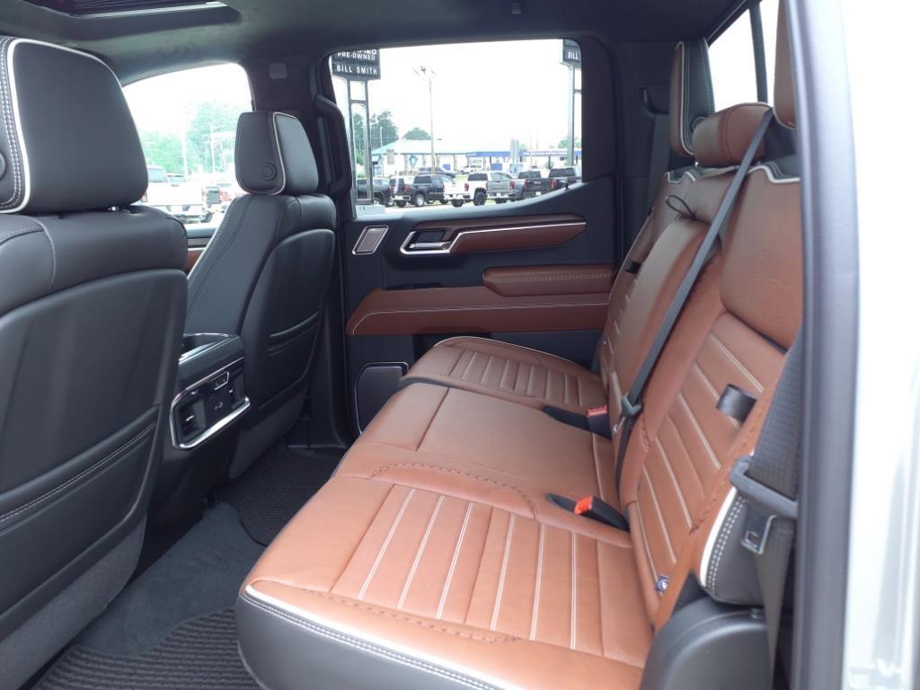new 2025 GMC Sierra 1500 car, priced at $73,405