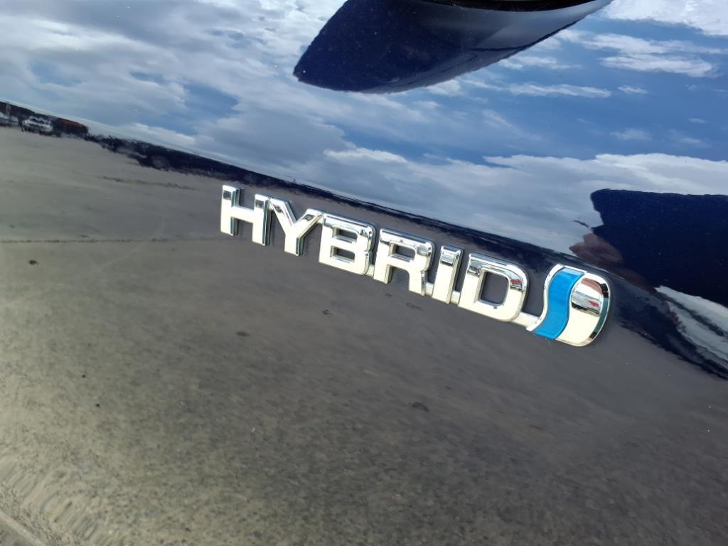 used 2021 Toyota Highlander Hybrid car, priced at $37,987