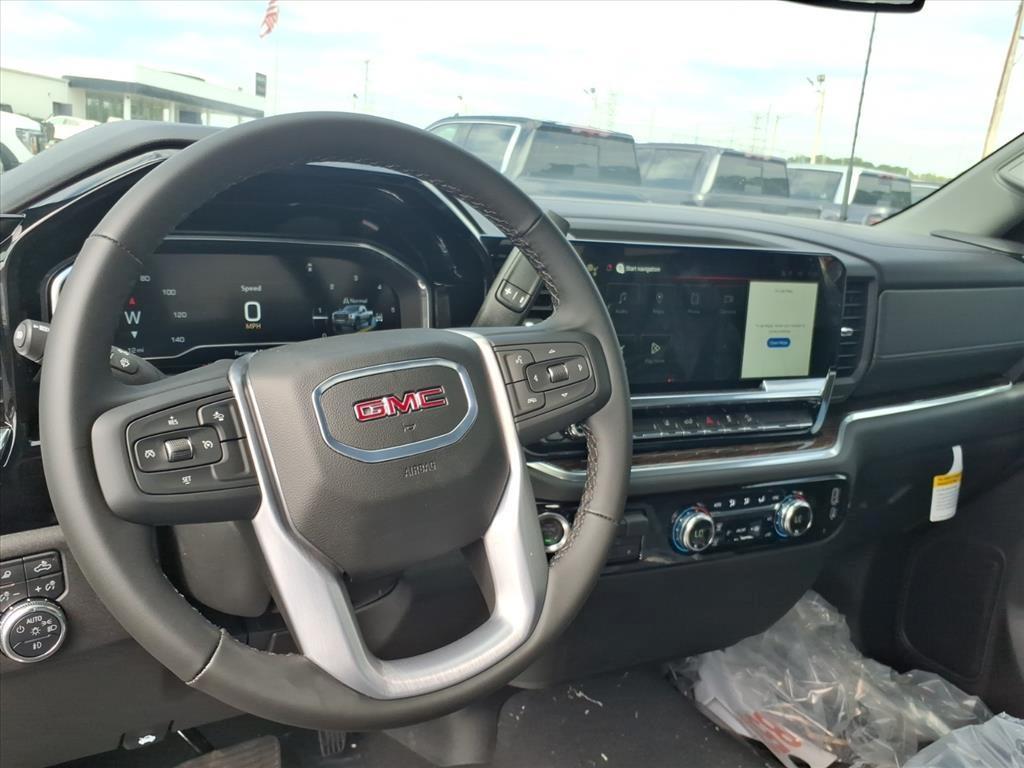 new 2025 GMC Sierra 2500 car, priced at $53,560