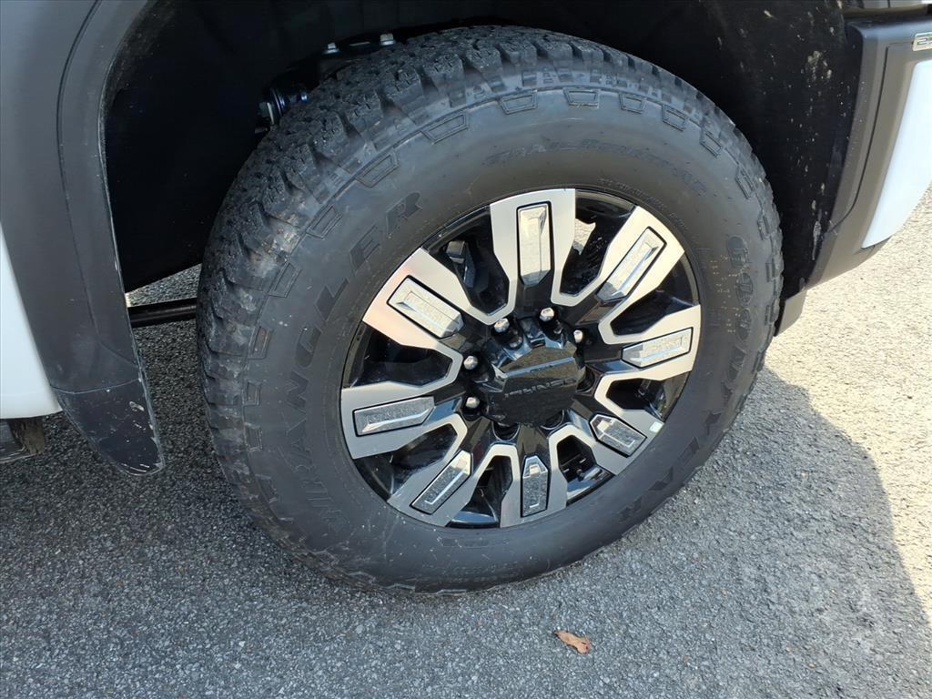 new 2026 GMC Sierra 2500 car, priced at $85,699