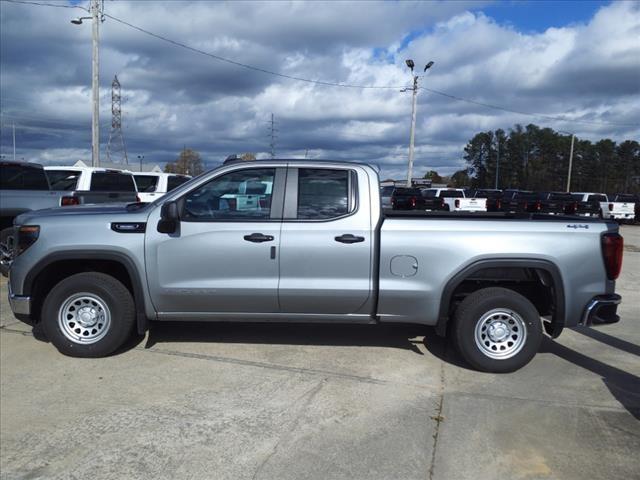 new 2025 GMC Sierra 1500 car, priced at $42,820