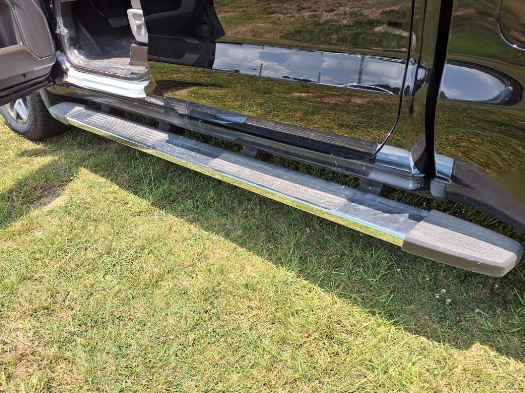 new 2025 GMC Sierra 1500 car, priced at $56,560