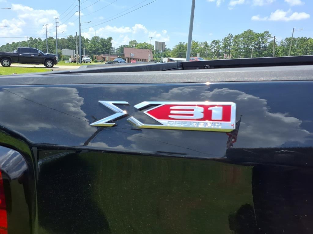 new 2025 GMC Sierra 1500 car, priced at $56,560