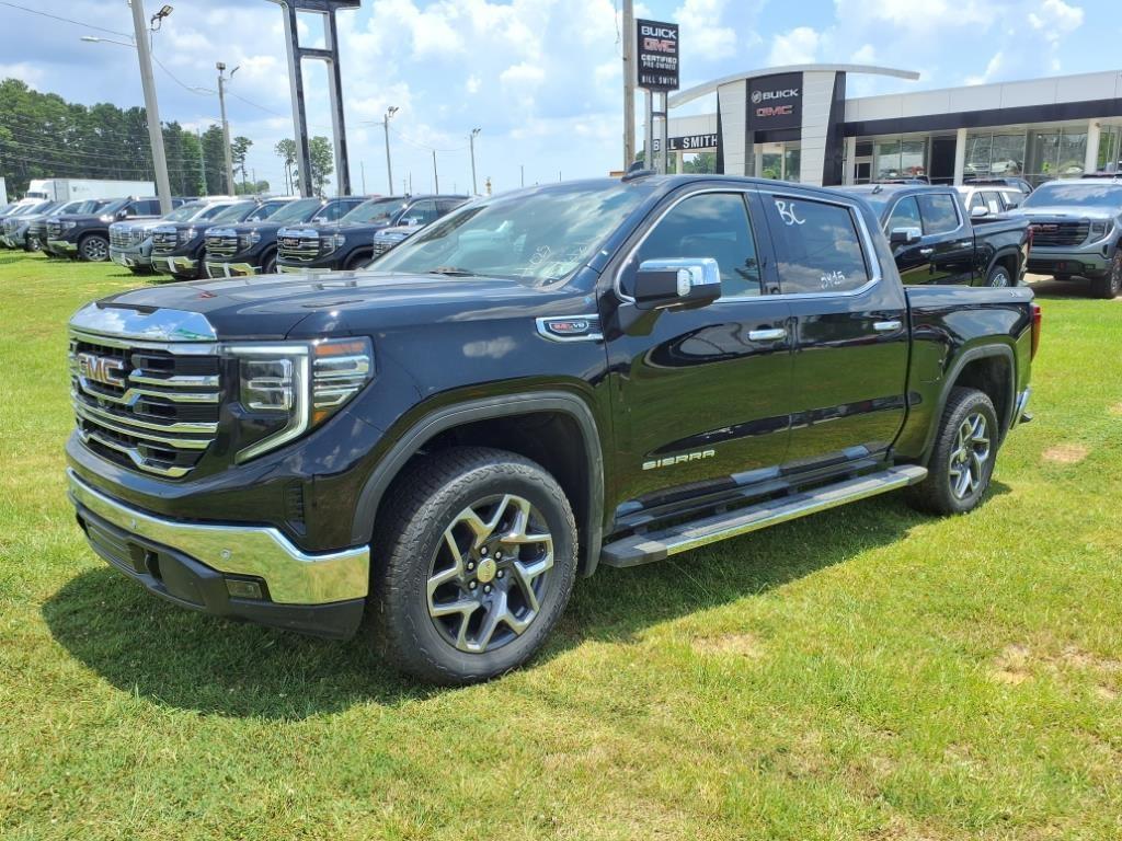 new 2025 GMC Sierra 1500 car, priced at $56,560