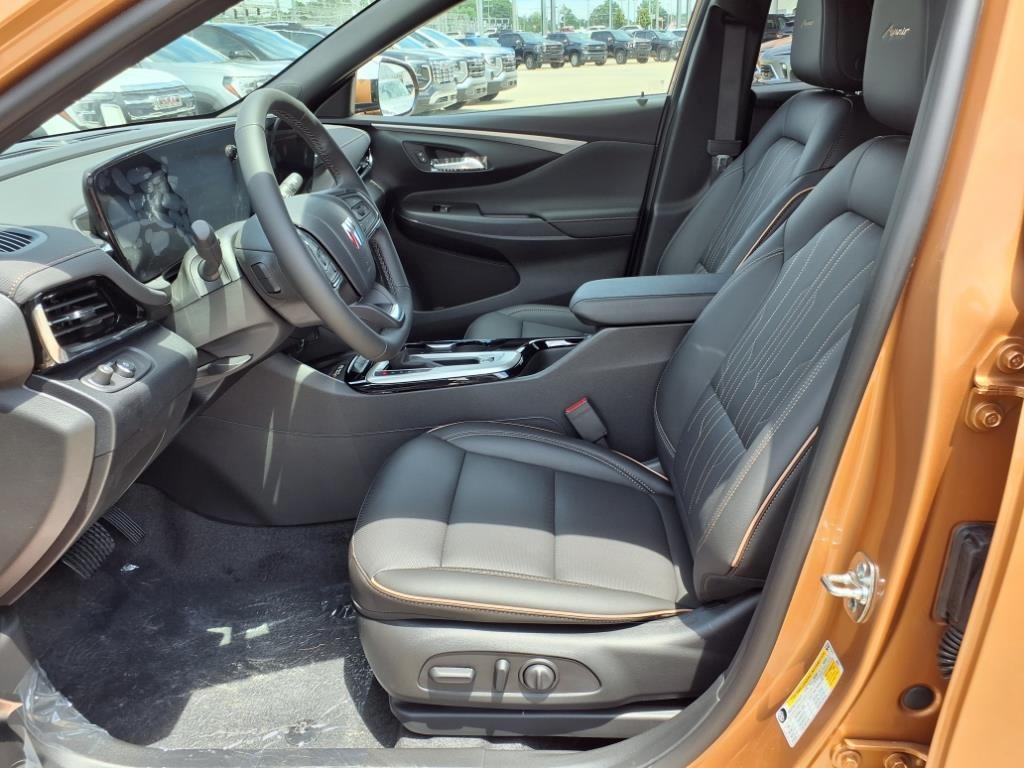 new 2025 Buick Envista car, priced at $29,740