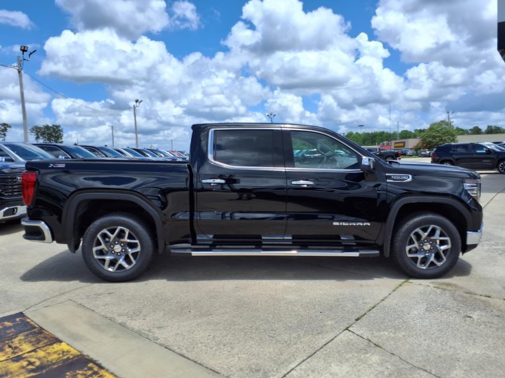 new 2025 GMC Sierra 1500 car, priced at $56,070