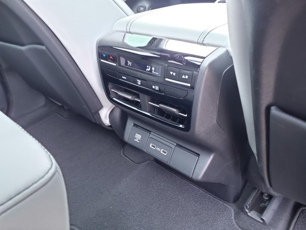 used 2023 Acura MDX car, priced at $43,897