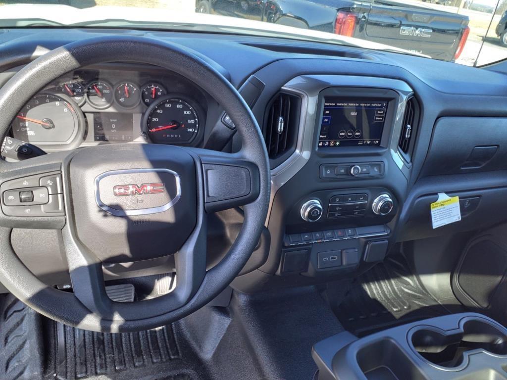 new 2025 GMC Sierra 1500 car, priced at $34,655