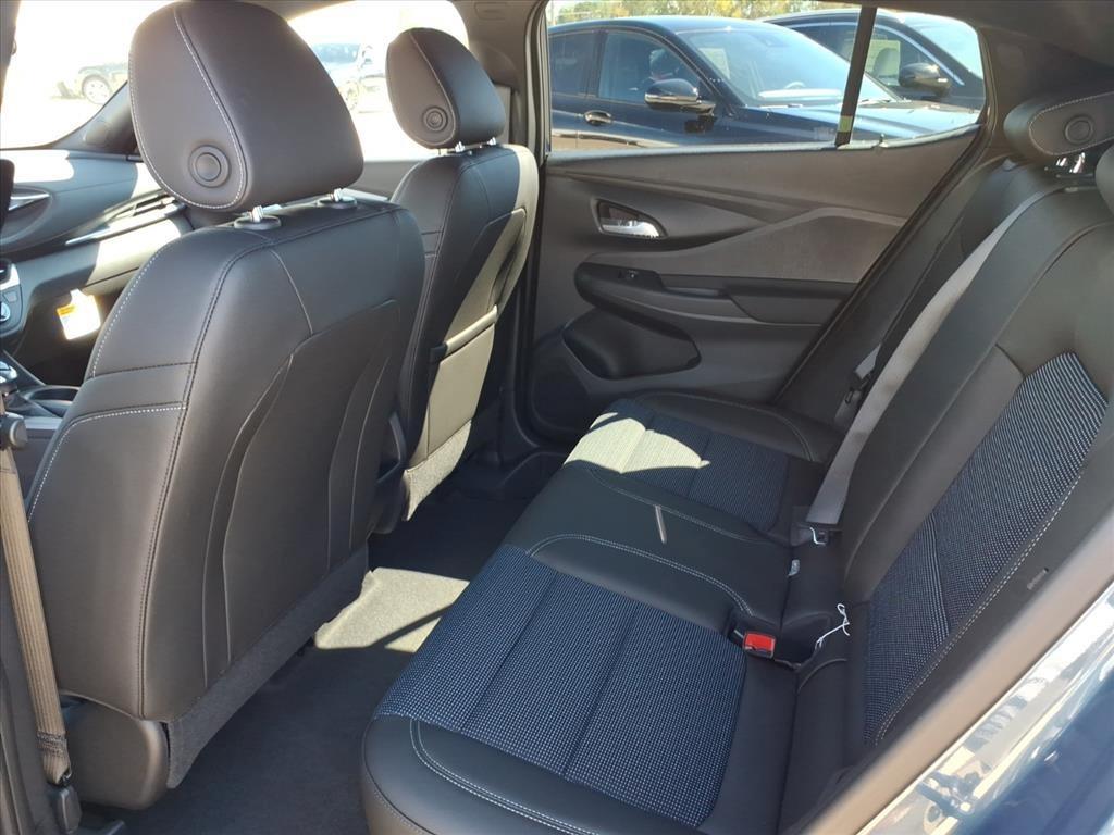 new 2025 Buick Envista car