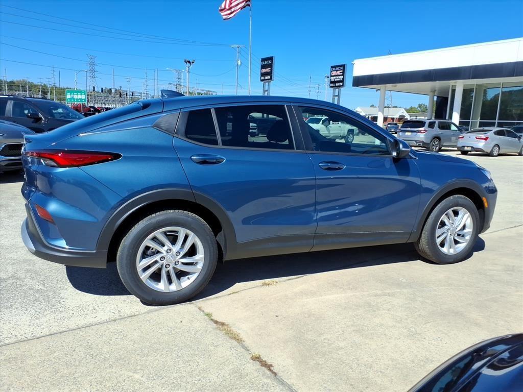 new 2025 Buick Envista car