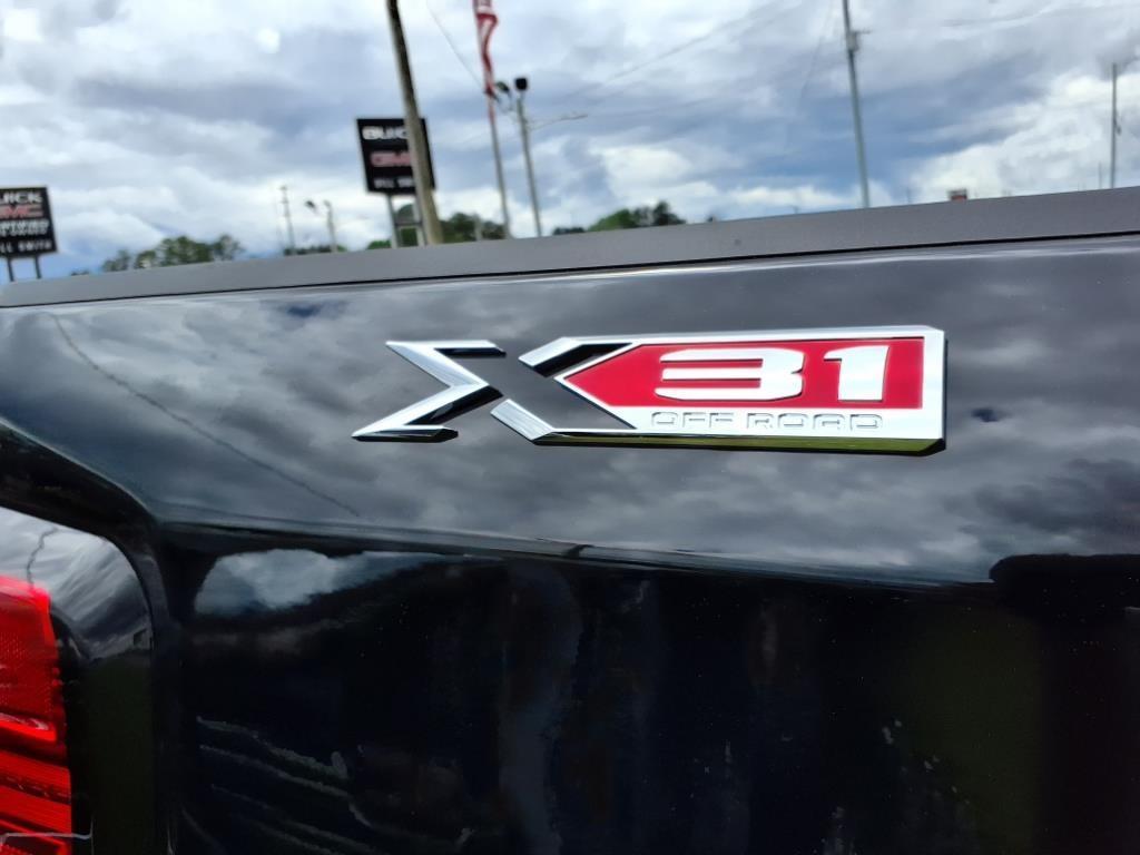 new 2025 GMC Sierra 1500 car, priced at $56,070