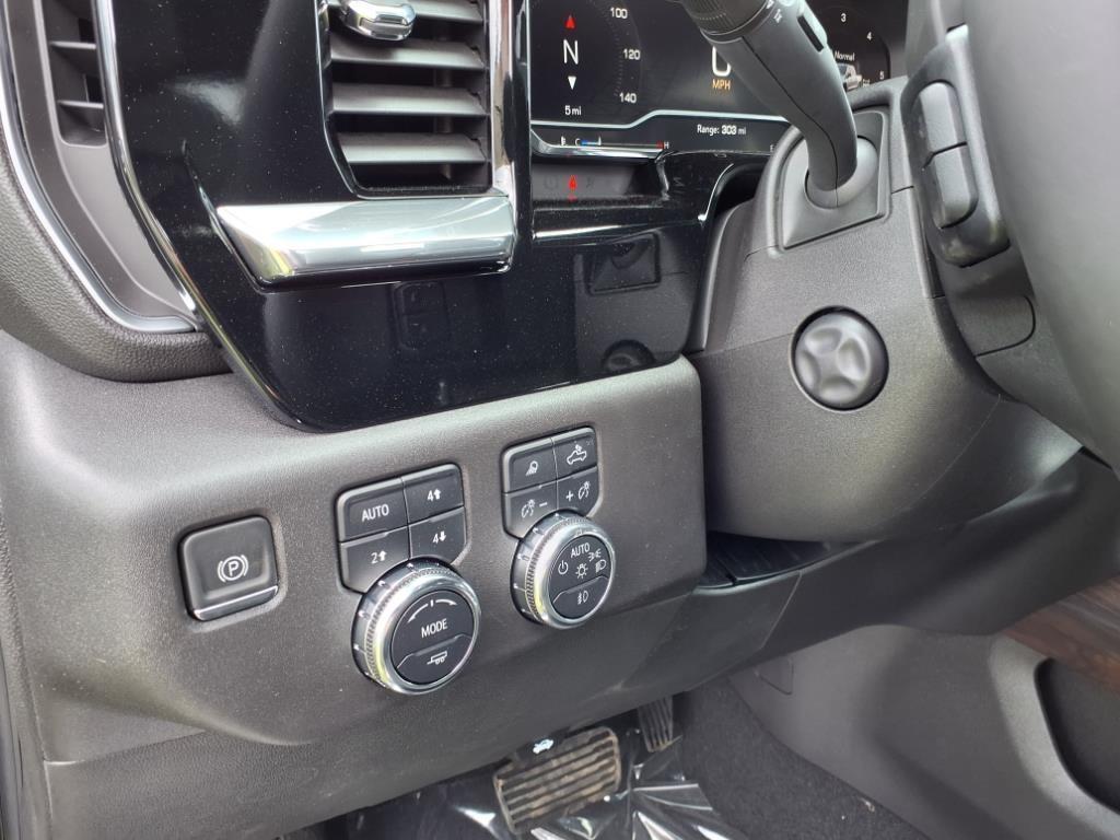 new 2025 GMC Sierra 1500 car, priced at $56,070