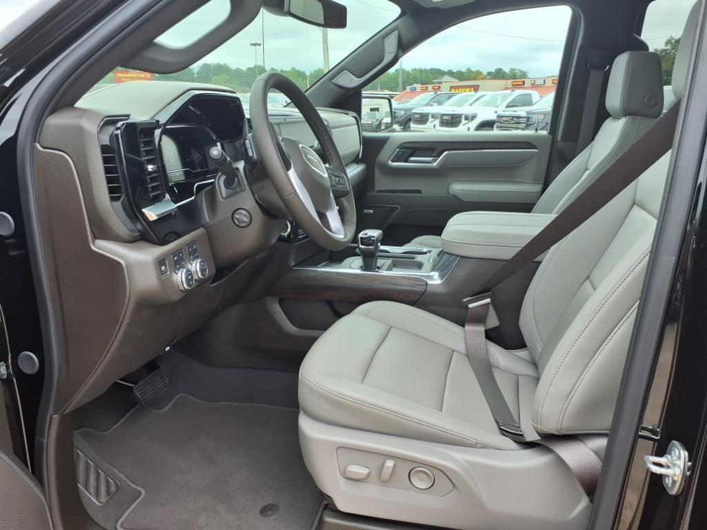 new 2025 GMC Sierra 1500 car, priced at $58,060