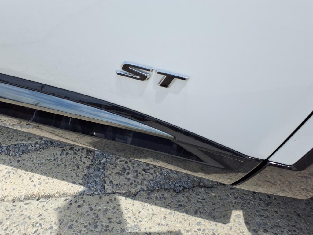 new 2025 Buick Envision car, priced at $36,745