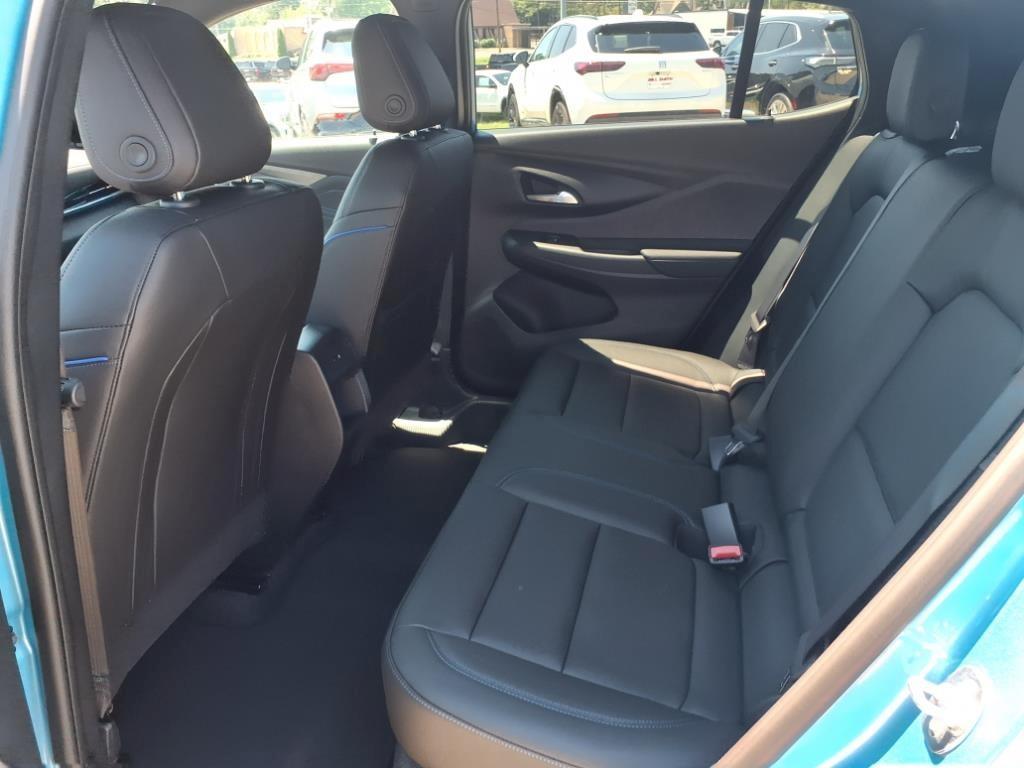 new 2025 Buick Envista car, priced at $27,035