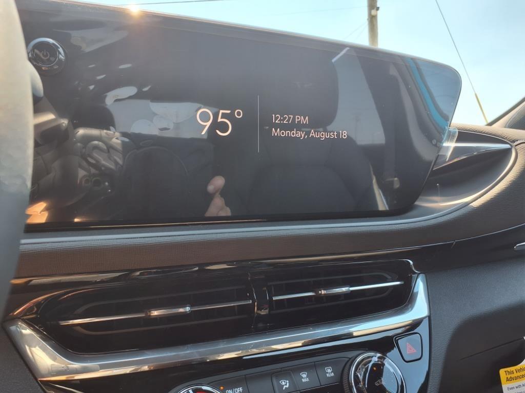 new 2025 Buick Envista car, priced at $27,035