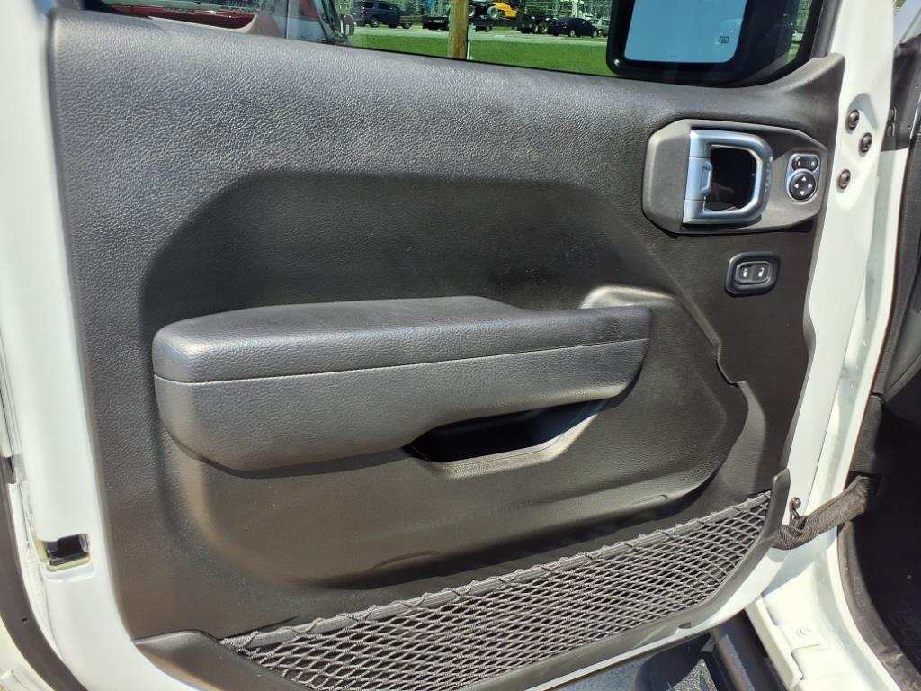 used 2024 Jeep Gladiator car, priced at $45,458