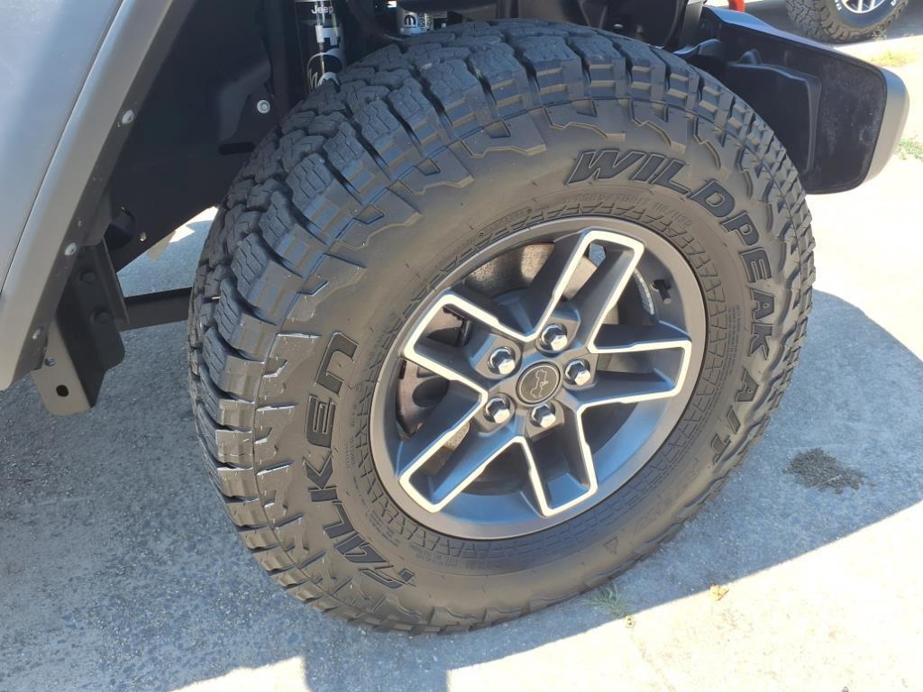 used 2024 Jeep Gladiator car, priced at $45,458