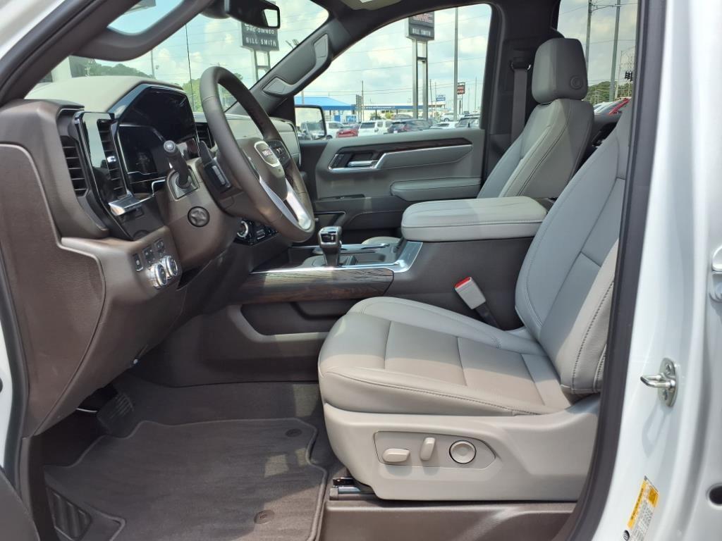 new 2025 GMC Sierra 1500 car, priced at $58,065