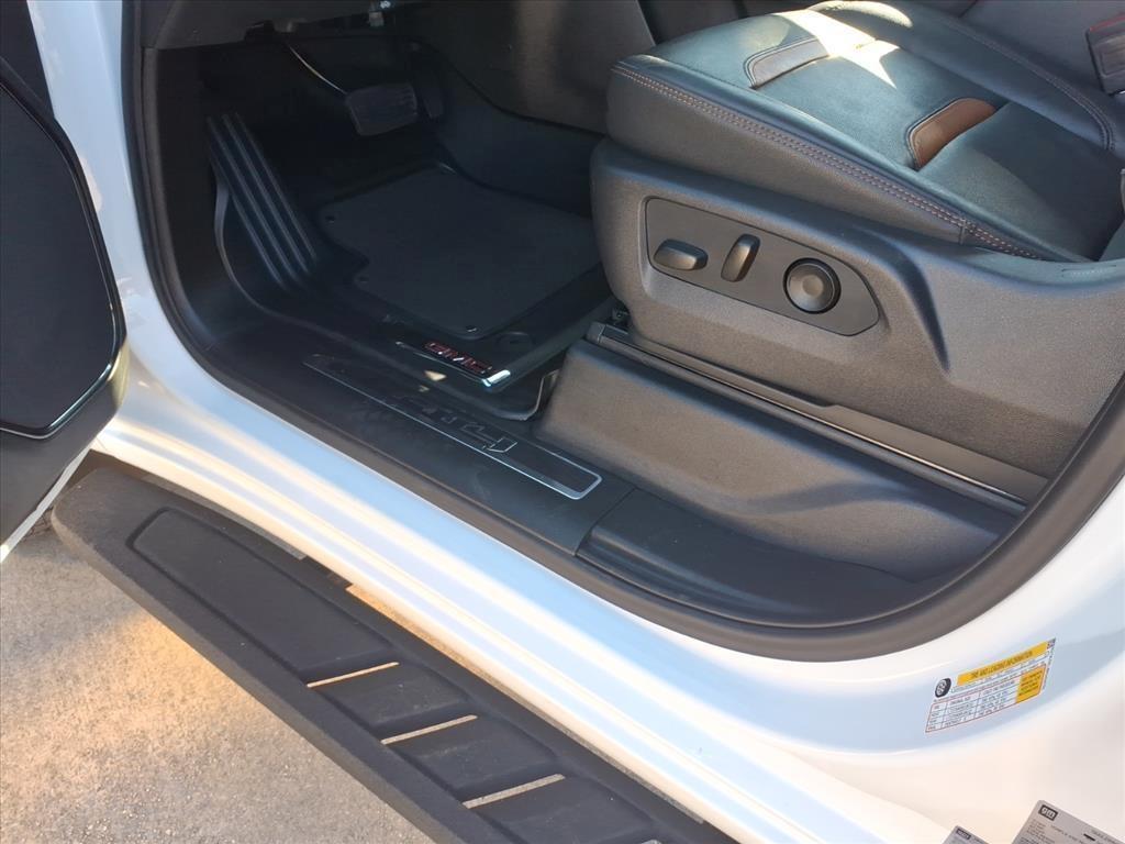 used 2024 GMC Sierra 1500 car, priced at $59,458