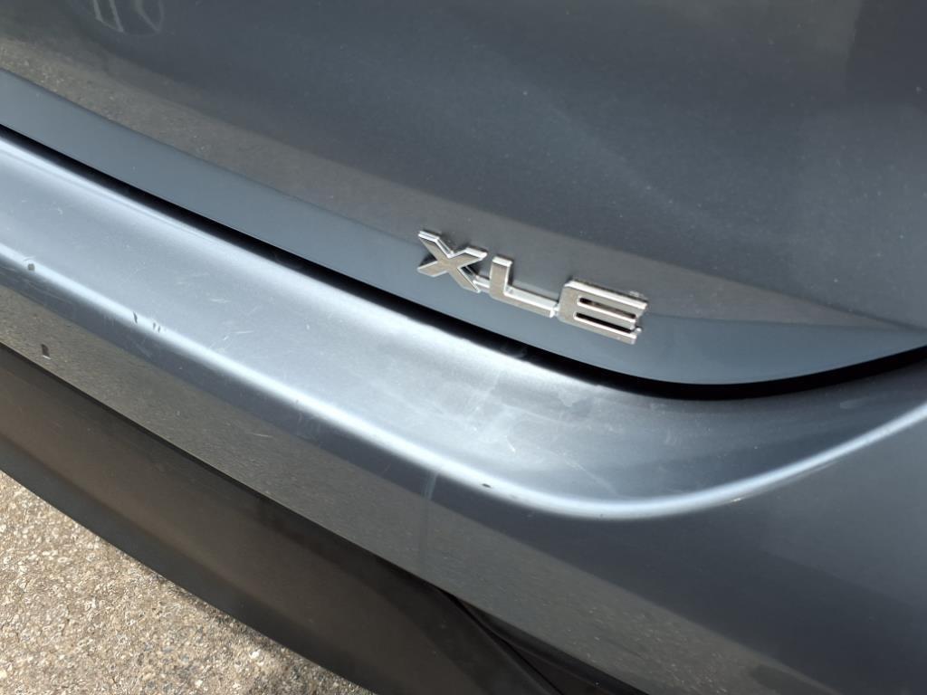 used 2020 Toyota Highlander car, priced at $27,987