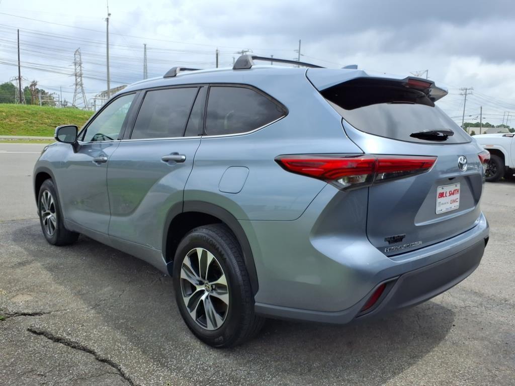 used 2020 Toyota Highlander car, priced at $27,987