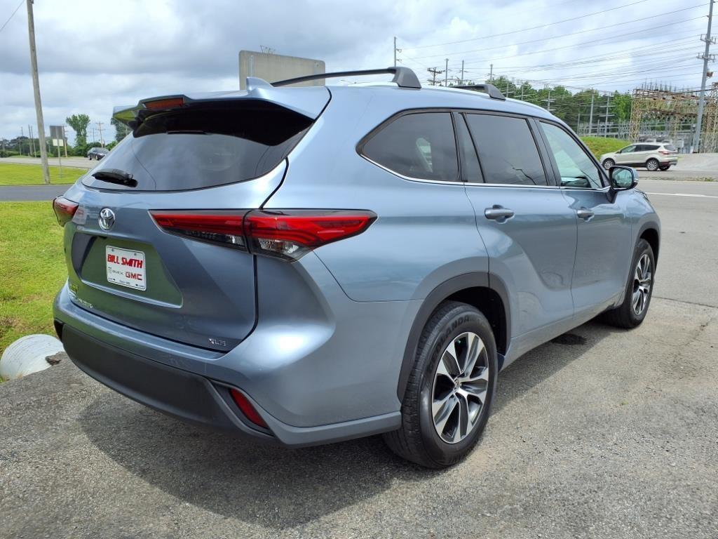 used 2020 Toyota Highlander car, priced at $27,987