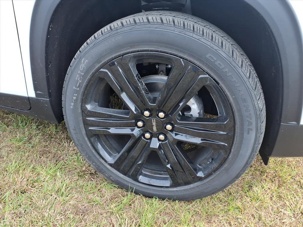 new 2026 GMC Acadia car, priced at $47,597