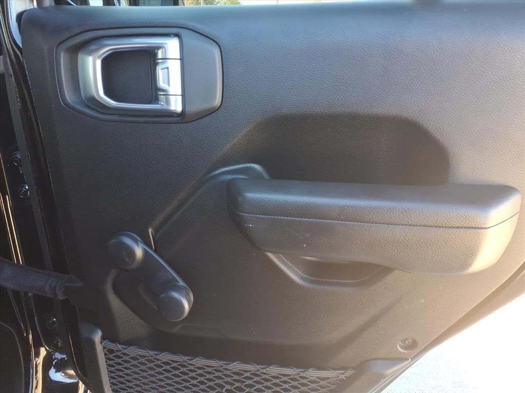 used 2022 Jeep Wrangler Unlimited car, priced at $33,987