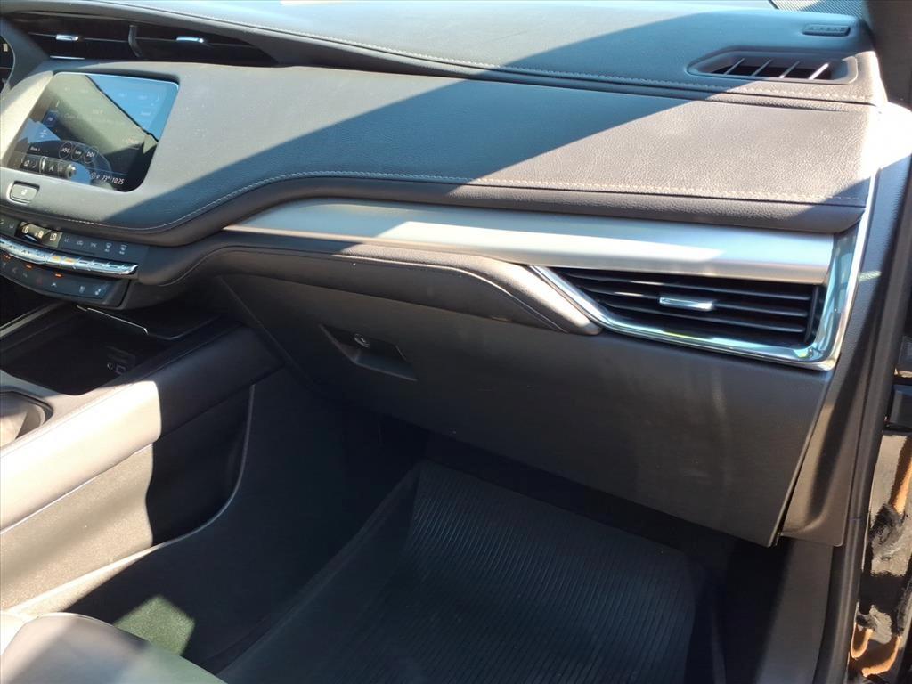 used 2022 Cadillac XT4 car, priced at $26,987