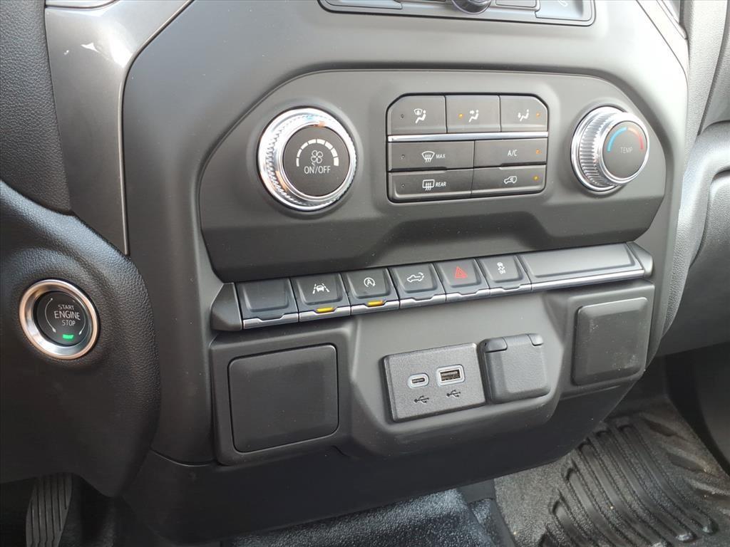 new 2025 GMC Sierra 1500 car, priced at $36,425