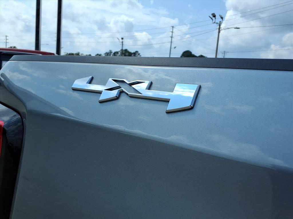 new 2025 GMC Sierra 1500 car, priced at $36,425