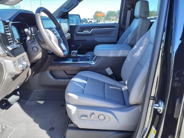 new 2025 GMC Sierra 1500 car, priced at $56,220