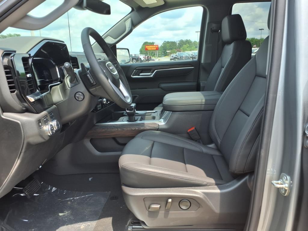 new 2025 GMC Sierra 1500 car, priced at $59,060