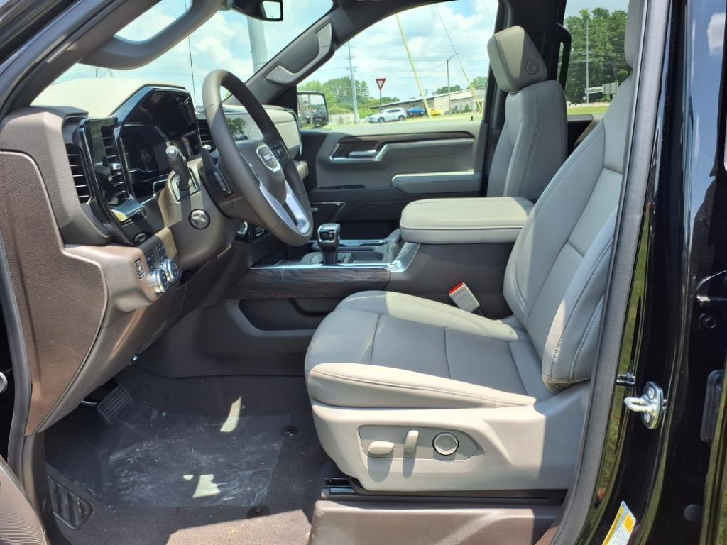 new 2025 GMC Sierra 1500 car, priced at $55,770
