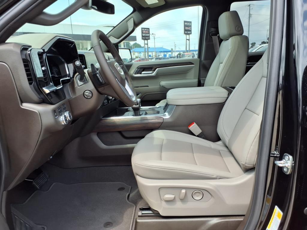 new 2025 GMC Sierra 1500 car, priced at $55,270