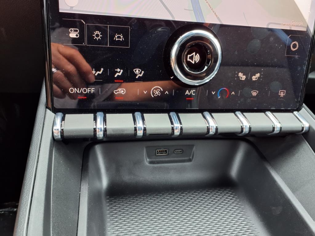 new 2025 GMC Terrain car, priced at $32,140